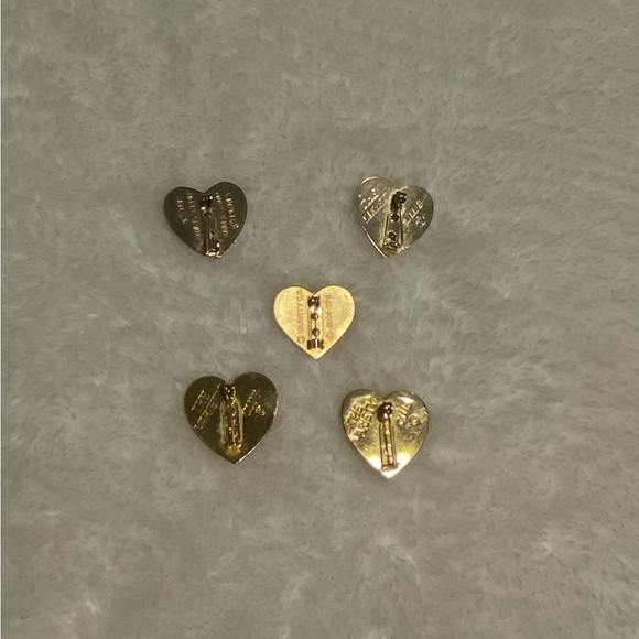 5 Pins for 16$ - Picture 7 of 7